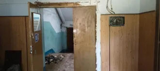 Земельный участок площадью 1597 кв. м с кадастровым номером 13:23:1009039:196, категория земель: земли населенных пунктов, разрешенное использование: склады, местоположение: Республика Мордовия, г. Саранск, ул. Пролетарская. На участке расположены объекты недвижимого имущества: здание ветаптеки…