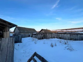 Жилой дом 48.3 кв.м и земельный участок 1777 кв.м, Самарская область. Адрес дома: Россия, Самарская область, Исаклинский район, село Ключи, улица Ленинская, дом 51. Кадастровый номер дома: 63:19:0206004:517. Земельный участок площадью 1777 +/- 15 кв.м расположен по адресу: Самарская область…