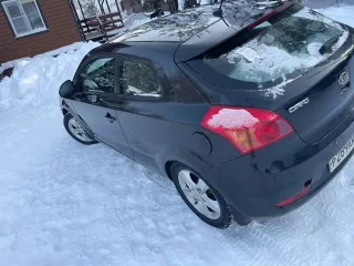 Kia Ceed, 2009, 122 лс, 250000 км, полный привод, АКПП, легковой комби (хэтчбек), категория B/M1, VIN XWEFF232390001603, модель двигателя G4FC 9Z099410, кузов № XWEFF232590001503, цвет ЧЕРНЫЙ ПЕРЛАМУТР, мощность 122 (89) кВт, объем 1591 куб. см, бензиновый, разрешенная масса 1770 кг, масса без…