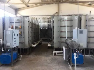 Реактор роторно-вихревого типа РРВТ мощностью 20-22 кВт с ПЧ – 1 штука. Седигментатор пятисекционный, изготовленный по чертежам ИП Локтионов – 1 штука. Обвязка седигментатора – 1 штука. Дегидратор из нержавеющей стали объемом 3 м³ – 1 штука. Станция подготовки реагентов – 1 штука. Фильтр напорный –…