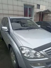 Легковой автомобиль марки: SsangYong, модель: Kyron II, год выпуска: 2011 г., идентификационный номер (VIN): Z8US0A16SB0017903. Автомобиль находится в залоге у ПАО "Совкомбанк".