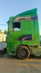 DAF 95XF430 2004 грузовой тягач седельный DAF 95XF430, год изготовления 2004, идентификационный номер (VIN) XLRTE47XS0E633059, модель, № двигателя XE315C1 U-54117, шасси (рама) № XLRTE47XS0E633059