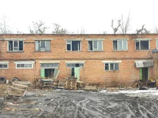 Имущественный комплекс, 8757,6 м², Ростовская область. Имущественный комплекс в Ростовской обл., находящийся по адресу: Ростовская обл., г.Константиновск, ул.Заводская, д.7, включающий нежилые здания: пл.6717,6м2, кад.№61:17:0010112:287; пл.740,7м2, кад.№61:17:0010112:289; пл.401,3м2…
