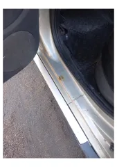 Renault Sandero Stepway 2011 года выпуска, VIN X7LBSRB1KBH4218882. Автомобиль заводится, на ходу. Присутствуют сколы краски. В ДТП не участвовал, вмятина на задней левой двери, царапина на правой задней двери. Требуется замена лобового стекла, левого пыльника на рулевой рейке. Кондиционер не…