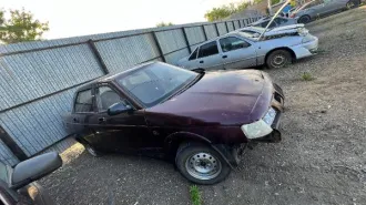 ВАЗ 2110 1998 автомобиль марки ВАЗ 2110, 1998 г/в, без г/н, VIN XTA211000W0052827. Имущество продается в том виде, комплектности и состоянии, в каком оно есть. За скрытые дефекты имущества продавец ответственности не несет. Проданное имущество обмену и возврату не подлежит. Транспортное средство…