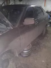 Лада Приора Лада Приора, 2011 года выпуска, цвет темно вишневый, мощность двигателя л.с. 97, рабочий объем двигателя куб.см 1596, разрешенная максимальная масса 1576, масса без нагрузки 1088