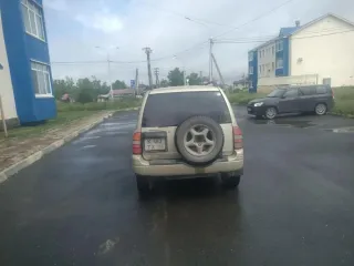 Suzuki Escudo, 1998 года выпуска, легковой автомобиль, цвет золотистый, ПТС: 41 УР 369610, г/н: К483ТХ65, тип двигателя: бензиновый, мощность двигателя: 100 л. с. (74 кВт), рабочий объем двигателя: 1590 куб. см, кузов №: TD02W102496, разрешенная максимальная масса 1565 кг, масса без нагрузки 1290…