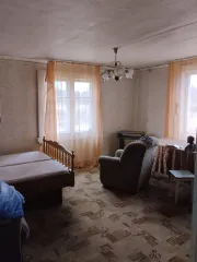 Жилое здание 97.7 кв.м и земельный участок 5000 кв.м, д. Климово, Торжокский р-н, Тверская обл. Объект индивидуального жилищного строительства, назначение: жилое, площадь 97,7 кв. м, этажность: 1, в том числе подземных 0, расположенный по адресу: Тверская обл, р-н Торжокский, с/п Большепетровское…