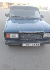 ВАЗ 2107, 2008 года, мощность 72,7 л.с., пробег 67846 км. Автомобиль на ходу. Требуется ремонт коробки передач. Имеется ржавчина, потрескалась краска, вмятина задней двери. Фактическое состояние транспортного средства определяется при осмотре. Все риски, связанные с неознакомлением с имуществом…