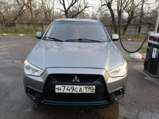 Mitsubishi ASX 2011 года. VIN: JMBXNGA1WCZ003881.