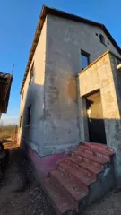 Жилой дом 321.8 кв.м, участок 506 кв.м, Ленинградская область, Кингисеппский район, Большелуцкое сельское поселение, деревня Новопятницкое. Земельный участок площадью 506 кв.м, категория земель - земли населенных пунктов, разрешенное использование - индивидуальное жилищное строительство. На участке…