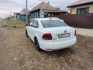 Volkswagen Polo, 2018 года, 125 лс, 183 015 км, АКПП, VIN: XW8ZZZ61ZKG014372. Хорошее техническое состояние (электрообогрев лобового стекла, датчики парковки спереди и сзади и пр.).