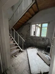 Жилое здание 523.1 кв.м и земельный участок 2600 кв.м, Саратовская обл., Энгельсский район, поселок Анисовский, улица Майора Шапочка, д. 37. Здание, кадастровый номер 64:38:040302:112, площадью 523.1 кв.м. Земельный участок для ведения личного подсобного хозяйства, кадастровый номер…