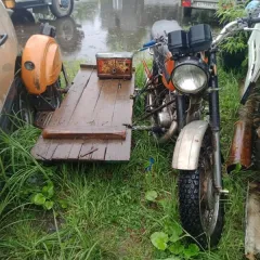 ИЖ Планета 5. Годные остатки отдельных узлов, деталей, агрегатов, материалов (в сборном виде) мотоцикла ИЖ "Планета 5", номер рамы К20069583, номер двигателя NK 163708, ключи от замка зажигания (11-007424-1). Техническое состояние не проверялось.