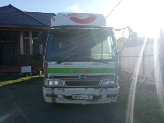 Hino Ranger 1994 года выпуска, грузовой рефрижератор. Номер шасси (рамы) FC3WEA10230. Цвет кузова белый, зеленый, красный. Тип двигателя дизельный, мощность 200 л.с., объем 6010 куб.см. Паспорт транспортного средства 27 НА 609966 выдан 25.01.2014 г. Государственный регистрационный знак М595ХУ27.