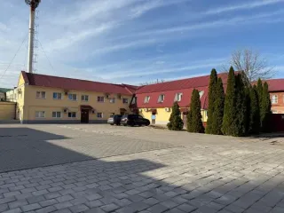 Нежилые здания общей площадью 1745.2 кв.м и земельные участки в Тамбовской области. Объекты: нежилое здание площадью 211.8 кв.м (2 этажа, КН:68:29:0101032:26, обременение - аренда), нежилое здание площадью 358.7 кв.м (2 этажа, КН:68:29:0101032:27, обременение - аренда) по адресу: г. Тамбов, ул…