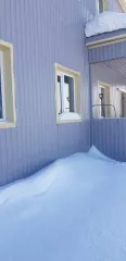 комплекс объектов недвижимости и право аренды земельного участка, состоящий из: имущества, находящегося в залоге ООО «Специализированный лизинговый центр»: Административно бытовой корпус, назначение: нежилое здание, общей площадью 91,5 кв.м. кадастровый номер 86:11:0402001:1435, адрес …
