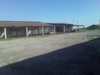 Земельный участок, площадь 2389 +/-17 кв.м., адрес: Россия, Респ Башкортостан, г Сибай, ул. Тимирязева, дом 1/2 Ж, кадастровый номер: 02:61:020101:2902. Находится в совместной собственности. Здание, площадь 630.4 кв.м., назначение: Нежилое, адрес: Россия, Респ Башкортостан, г Сибай, ул. Тимирязева…