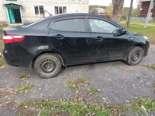 KIA Rio 2013, автомобиль марки KIA модель Rio 2013 г.в., VIN-номер Z94CB41AADR106457. С имуществом можно познакомиться по адресу: Владимирская область, Гусь-Хрустальный район, п. Красное Эхо по предварительной записи у организатора торгов по номеру +7 (920) 920-19-41, строго сообщением в Telegram.