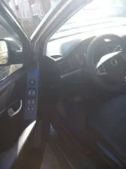 SsangYong Actyon 2011 года, 149 л.с., пробег 199567 км, автоматическая коробка передач. Автомобиль на ходу, заводится. Требуется замена сальников со стороны шкива и коробки передач, а также замена прокладки или всей клапанной крышки. Заменены генератор, приводные ремни, тормозные колодки и…