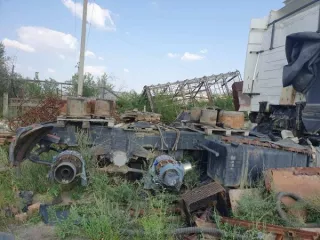 Грузовой тягач седельный марки МАЗ 643019-1420-010, 2015 г.в., г/н А628НК124, цвет кузова – белый, № шасси (рамы) Y3M643019F0000556.  Собственник – ООО "Абаканская металлургическая корпорация". В отношении ТС числится обременение в виде залога в пользу физического лица, не являющегося взыскателем…