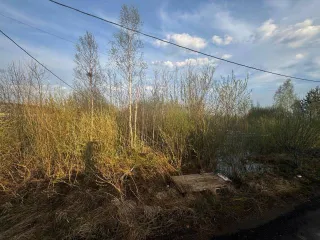 Земельный участок, площадь 885+/-10 м2, кадастровый номер 50:16:0203022:51, адрес: Россия, Московская область, р-н Ногинский, у д. Следово, у д. Следово. Залог в пользу ПАО Сбербанк.
