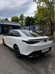 Changan Lamore 2023 года, 181 л.с., пробег 90 000 км, АКПП. Автомобиль на ходу, в рабочем состоянии. Имеются мелкие царапины по кузову, бампер перекрашен. Ключи, ПТС и ЭПТС у собственника. VIN: LS5A2DKE6RA962001, госномер М921АС53.