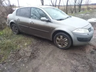 Renault Megan II 2004 года, цвет коричневый. VIN: VF1LM1BOH32299433, госномер О685УК 68. Модель двигателя: K4MT 760, бензиновый, объем 1598 см³, мощность 113 л.с. ПТС 64 РВ 040024. Пробег 211 471 км. Неисправности: не работает передний стеклоподъемник, требуется замена ремня генератора, повреждена…