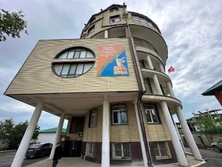 Комплекс зданий и сооружений с земельным участком, 3960,4 кв.м, Республика Дагестан Комплекс зданий и сооружений с прилегающим земельным участком, расположенный по адресу: Республика Дагестан, г. Махачкала, п. Новый Хушет. 1) Здание: общая площадь 18,7 кв.м., кадастровый номер 05:40:000087:6046. 2)…