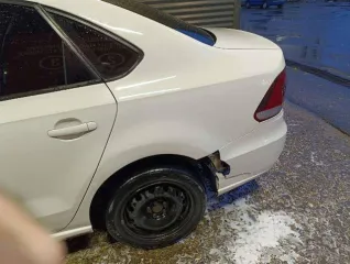 Volkswagen Polo 2019, VIN: XW8ZZZ61ZKG036135, год изготовления: 2019, госномер Х613МВ790. В залоге у АО "ТБанк".