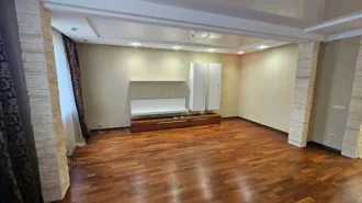 Земельный участок 2033 кв.м и дом 286.7 кв.м, Воронежская область, Рамонский район, село Новоживотинное, улица Газовиков, 19. Кадастровый номер участка: 36:25:3600008:80, кадастровый номер дома: 36:25:3600008:291.