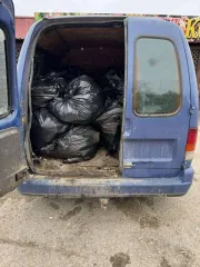 Фольксваген Кэдди 2001 года, синий цвет, VIN WV1ZZZ9KZ1R520986, госномер Е611ВР82. Дизельный двигатель 1.9 литра (1896 куб. см) мощностью 90 л.с. Разрешенная максимальная масса 1730 кг, масса без нагрузки 1180 кг.