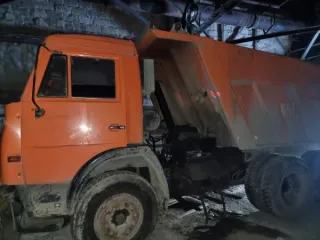 KAMAZ 65115 2011 Самосвал КАМАЗ 65115, 2011 г.в., г/н Т867КЕ14, VIN XTC651150B23 86901. Местонахождение: РС(Я), г. Якутск. Год выпуска: 2011 Марка грузовика: КАМАЗ Модель грузовика: 65115 VIN номер: XTC651150B23 86901