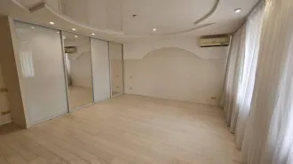 Земельный участок 2033 кв.м и дом 286.7 кв.м, Воронежская область, Рамонский район, село Новоживотинное, улица Газовиков, 19. Кадастровый номер участка: 36:25:3600008:80, кадастровый номер дома: 36:25:3600008:291.