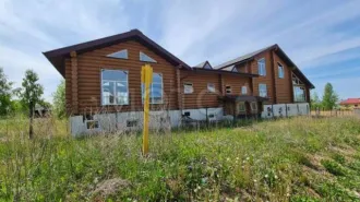 Земельные участки 1998 и 1992 кв.м, дом 1036 кв.м, Татарстан. Земельный участок площадью 1997,97 кв.м по адресу: Республика Татарстан, Верхнеуслонский муниципальный район, Введенско-Слободское сельское поселение, с. Введенская слобода; кадастровый номер: 16:15:040104:79. Земельный участок площадью…