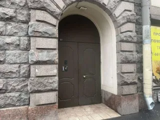 Нежилое помещение 14.5 кв.м, Санкт-Петербург, Средний проспект В.О., д. 23, литера А, пом. 4-Н. Назначение: нежилое, этаж №1, кадастровый номер 78:06:0002025:2913. Право собственности подтверждается записью в ЕГРН от 20.05.2024 № 78:06:0002025:2913-78/011/2024-1.