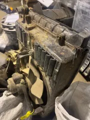 Автозапчасти б/у 3011 шт. Годные остатки: автозапчасти – 3 011 штук. Реализуется в качестве годных остатков, а также в качестве вторичного сырья, лома, утиля. Описание см. в разделе "документы" п. 3 извещения. Имущество продается в том виде, в каком оно есть, и в случае продажи возврату или обмену…