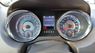 Chrysler Voyager Limited, 2011 года, 283 лс, 246070 км, легковой автомобиль, марка: Chrysler Grand, модель: Voyager Limited, год изготовления: 2011 г.в., цвет: Белый, VIN: 2A4PS6DG3BR785622, ПТС: 77УР925157, г/н: М497КА977, разрешенная максимальная масса: 2690, масса без нагрузки: 2215, вид…
