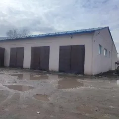 Нежилое помещение с кадастровым номером 37:27:000000:139, площадью 72,3 кв.м., расположенное по адресу: Ивановская область, г. Фурманов, ул. Парижской Коммуны, д. 44е Вид ограничений и обременений: Аренда в пользу ООО «Чистое поле +» Кадастровый номер объекта недвижимости (здания, сооружения), в…