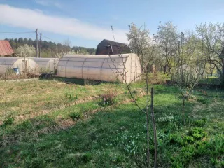 Земельный участок, площадь 400 +/- 7 кв.м., адрес: Калужская обл., г. Калуга, ул. Лесная, СНТ "Березка", уч. 519, кадастровый номер: 40:22:151801:450. Категория земель: земли населенных пунктов. Виды разрешенного использования: для садоводства. Здание, площадь 35 кв.м., назначение: нежилое, адрес…