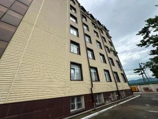 Комплекс зданий и сооружений с земельным участком, 3960,4 кв.м, Республика Дагестан Комплекс зданий и сооружений с прилегающим земельным участком, расположенный по адресу: Республика Дагестан, г. Махачкала, п. Новый Хушет. 1) Здание: общая площадь 18,7 кв.м., кадастровый номер 05:40:000087:6046. 2)…