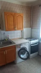 1/4 доли квартиры, 52.4 кв. м, г. Ижевск, ул. Ракетная, 18, Удмуртия. Квартира, назначение: жилое, 2 Этаж, общая площадь 52,4 кв. м., адрес объекта: Удмуртская Республика, город Ижевск, улица Ракетная, дом 18, квартира 5. Кадастровый номер 18:26:050084:576. Общая долевая собственность, 1/4.