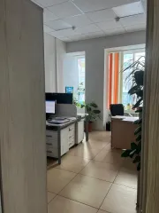 Нежилое помещение 4.6 кв.м в Красноярском крае, городе Норильске, районе Центральный, на площади Металлургов, дом 4, помещение 12. Кадастровый номер: 24:55:0402002:2266. Помещение расположено на этаже № 2 в здании с кадастровым номером 24:55:0402002:301. Назначение: нежилое. Ограничения прав и…