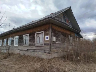 1/4 доля квартиры, 27 кв.м, Великий Устюг. 1/4 Доля в праве общей долевой собственности на помещение, назначение: жилое, площадь 27,0 кв.м., кадастровый №35:10:0106002:183, адрес: Вологодская область, Великоустюгский муниципальный район, городское поселение город Великий Устюг, город Великий Устюг…
