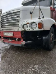 Freightliner Century 2000, General Trailer TX34CW 2002 грузовое транспортное средство FREIGHTLINER CENTURY, 2000 г.в., пробег 2,8 млн км, VIN: 1FVJBBC681LH14196, двигатель дизельный 370 л/с, гос. номер М740ТА29 с полуприцепом GENERAL TRAILER TX34CW, VIN: KTX34CW22EX0268, 2002 г.в., гос.номер…