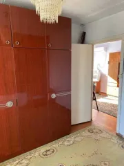 Доля помещения 62 кв. м в Хабаровском крае. 1/2 доля помещения, площадь 62 кв. м., назначение: жилое, адрес (местонахождение): Россия, край Хабаровский, р-н Комсомольский, с Хурба, ул. Взлетная, дом 1, квартира 6, кадастровый (условный) номер: 27:07:0010101:4355.