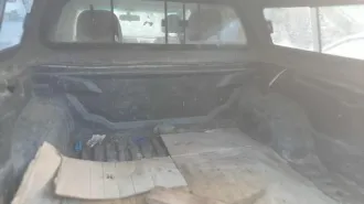 Mitsubishi L200 2012 года выпуска, цвет серый, VIN MMCJNKB40CDZ11291, номер кузова MMCJNKB40CDZ11291, государственный номер M883XM29, объем двигателя 2477 куб. см, мощность двигателя 100 кВт/136 л.с. Состояние: коррозия, вмятина, ржавчина. 1 штука. Модель L200, марка Mitsubishi, назначение pryamie…