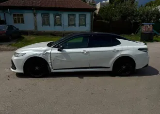 Toyota Camry 2021 года, 249 л.с., 253400 км, АКПП; Automobile Toyota Camry, gos.reg.znak H101XX98, VIN XW7BZ3HK60S116340, 2021 g.v., moshchnost dvig., l.s. (kW): 248.8 (183), tsvet: bely perlamutr s chernoy kryshey.