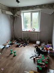 Трехкомнатная квартира 70.6 кв.м, Псковская область, Новоржевский район, город Новоржев, улица Льва Толстого, дом 41, квартира 7, кадастровый номер 60:10:0010222:44. Ознакомление с имуществом осуществляется по месту его нахождения в рабочие дни с 10.00 до 17.00 по местному времени после…