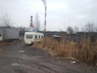 Земельный участок 1900 кв.м, Санкт-Петербург, проспект Большевиков аренда земельного участка для целей, не связанных со строительством: Российская Федерация, Санкт-Петербург, муниципальный округ Народный, проспект Большевиков, участок 382. Цель использования: для размещения грузовых автомобилей с…